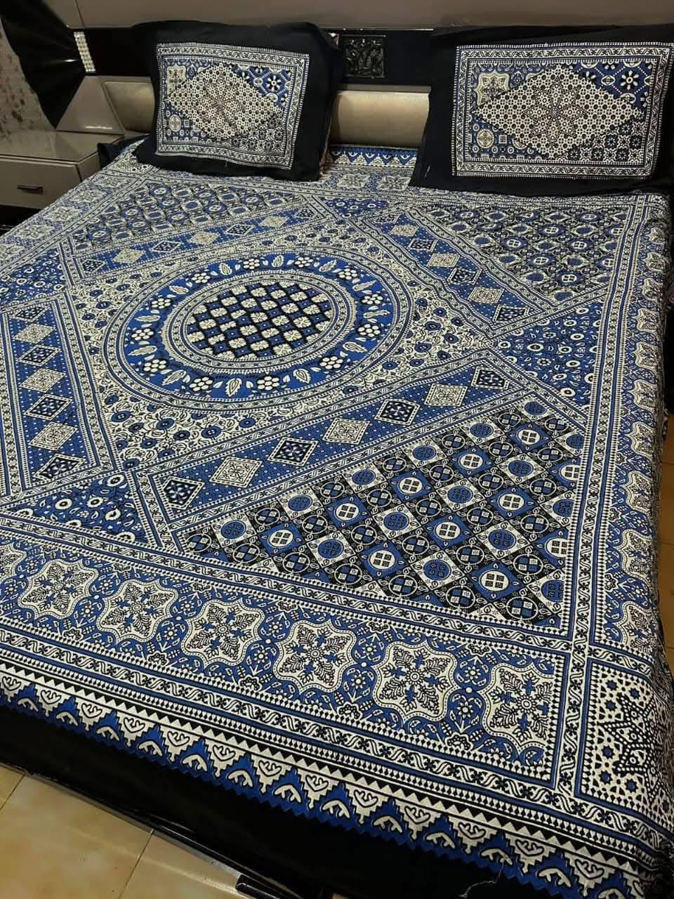 🛏️ Classic Ajrak Print Cotton Bedspread Set